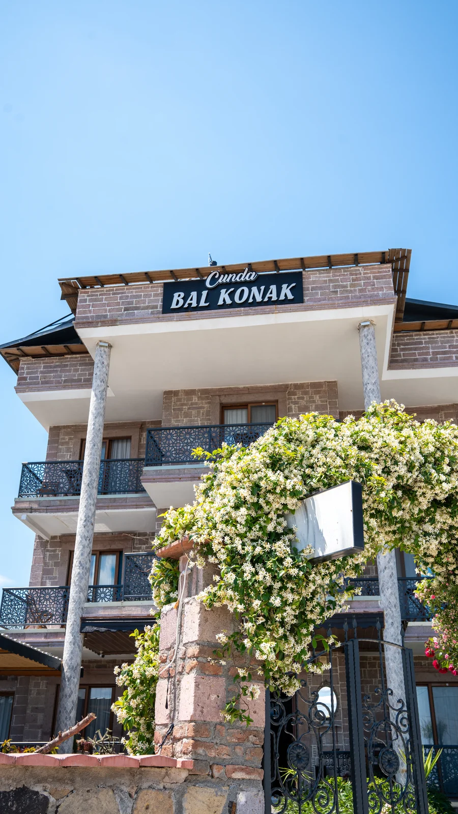 Bal Konak İletişim